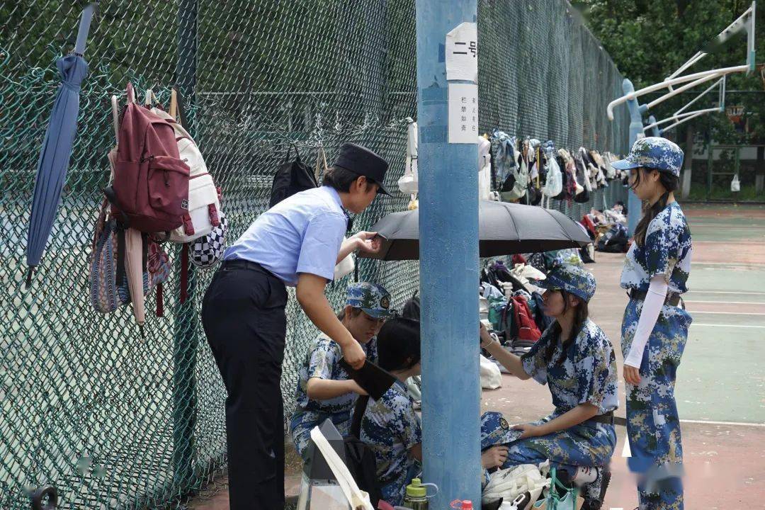 報軍訓第一天求雨派打敗了種太陽派暫時領先