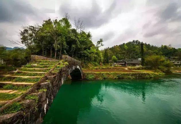 走进诗画苗乡高罗在清水塘的石板台阶上寻觅乡愁