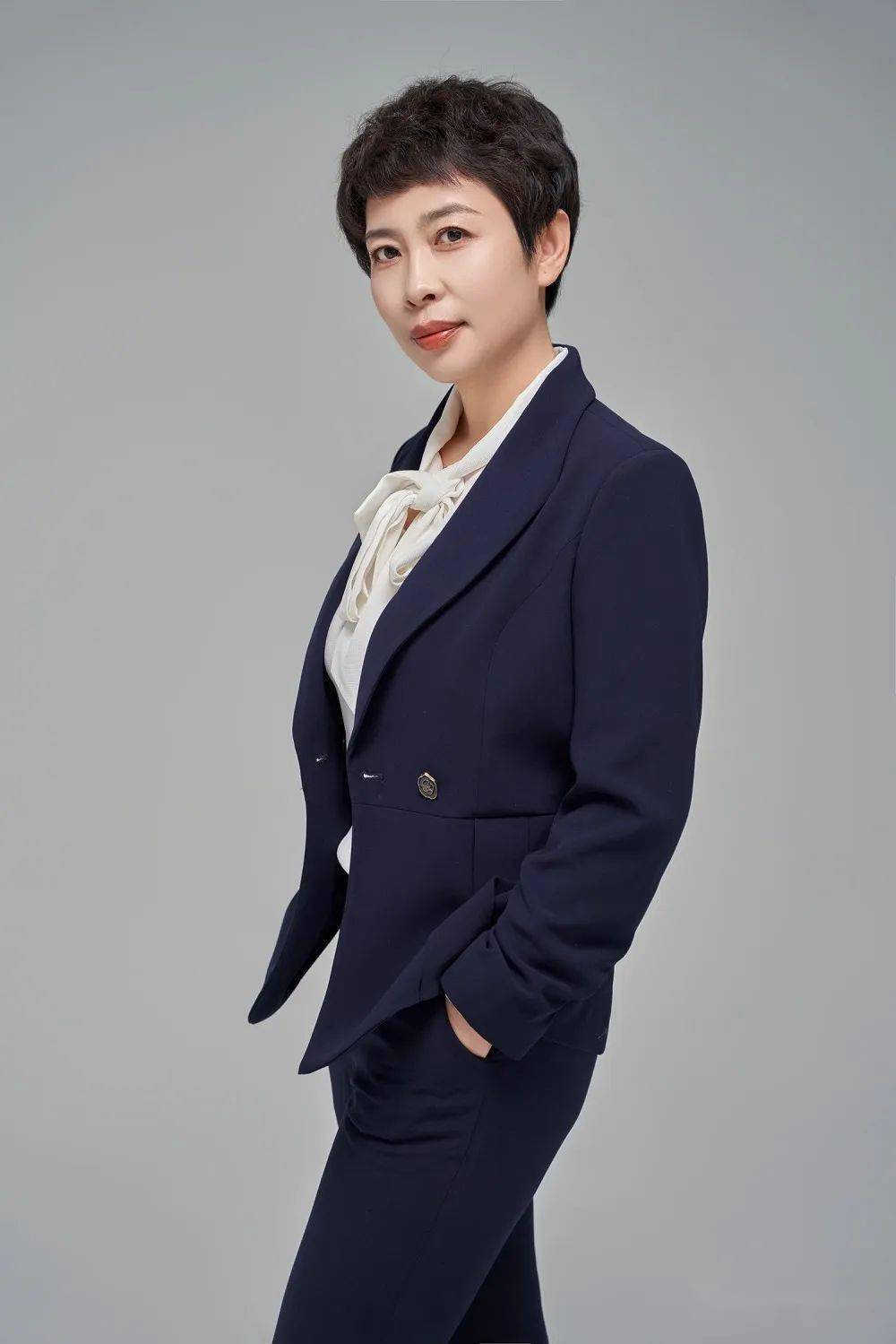 作者简介吴凤云,语文湿地"狗尾草专栏"作者,王君青春语文工作室成员.