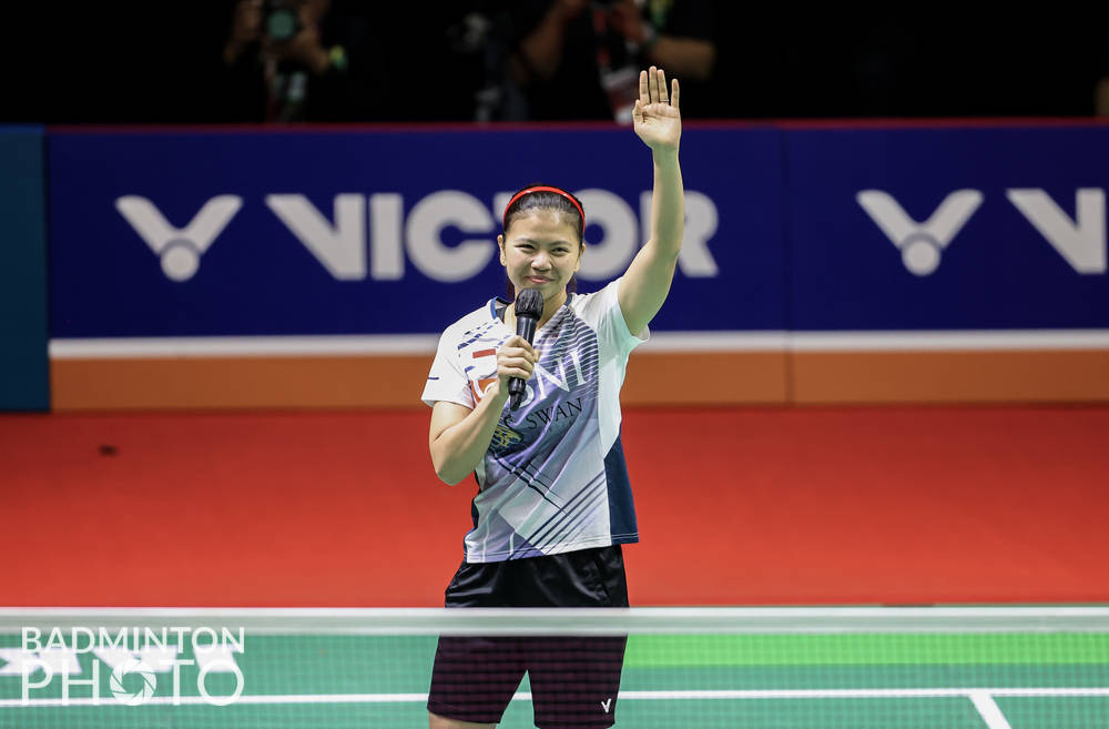 印尼名将波莉退役,国羽现场祝福_女双_比赛_贾一凡