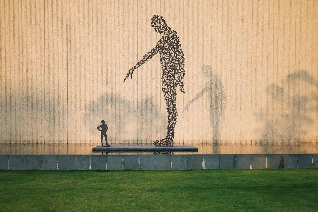 为响应国家发展重大战略及满足社会需求,汕头大学自2018年开始,新增