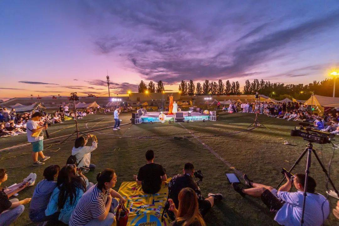 warm camping | 5天,35顶帐篷,7200平米户外营地独宠毕业生_青春_音乐