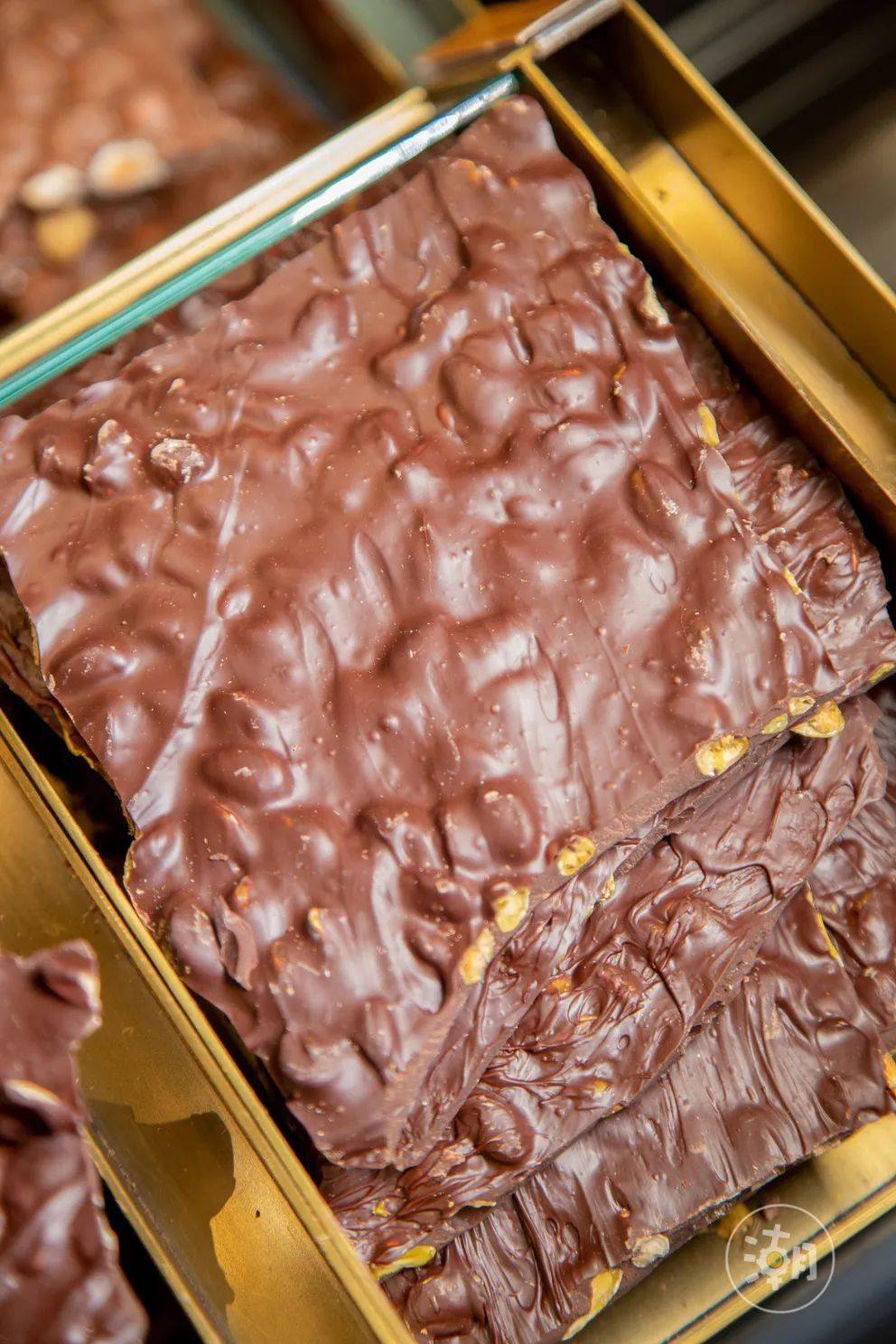 传承172年的瑞士老牌手工巧克力成都首店焕新升级