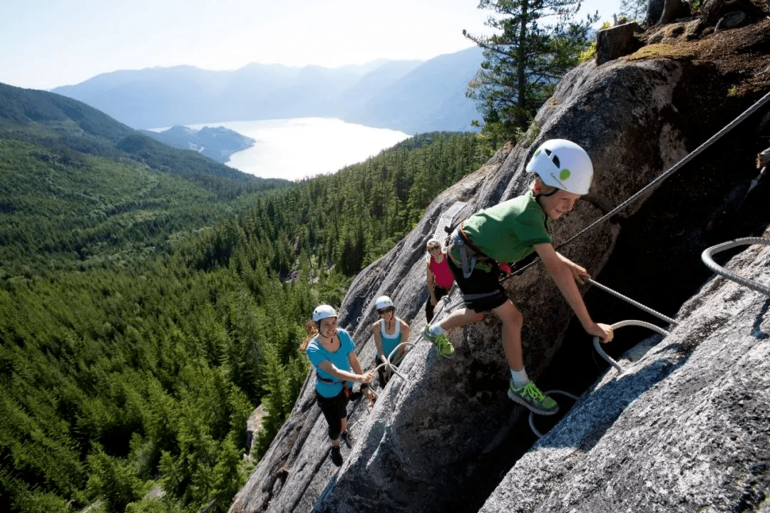 (grouse mountain)不能滿足您,那麼海天纜車 (sea to sky gondola)的