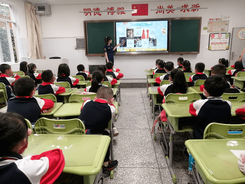 增强在校师生消防意识,昆明市五华区虹山小学与五华区消防救援大队