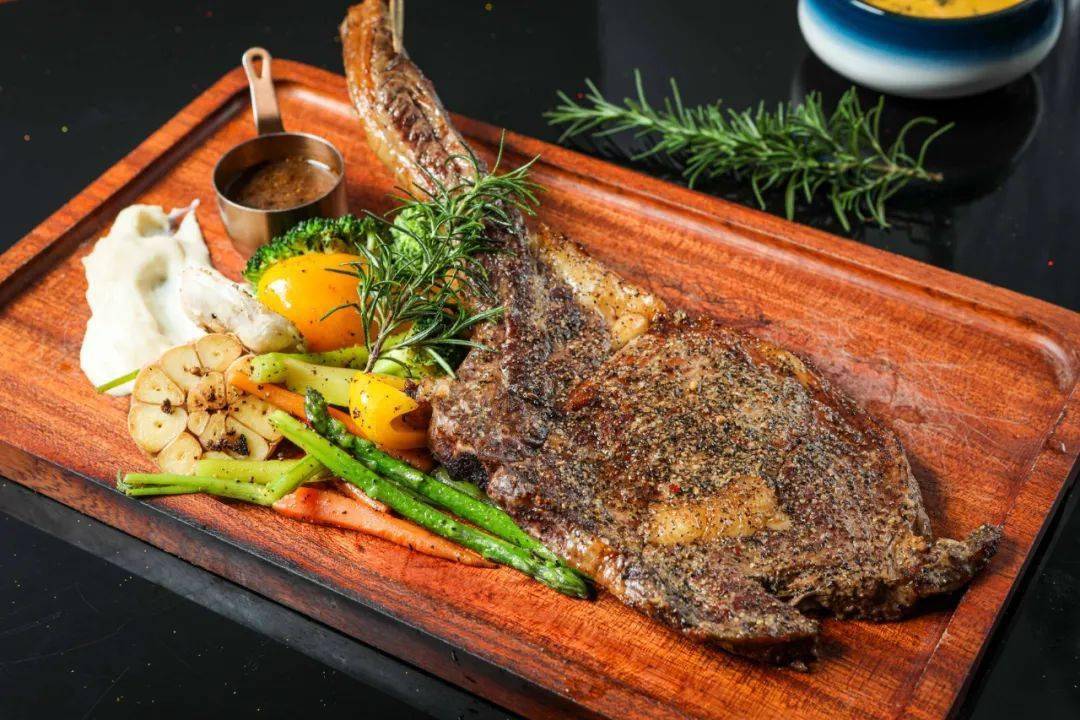 vita甜蜜花园意大利餐厅】298元享门市价2202元虎年豪横战斧牛排双人