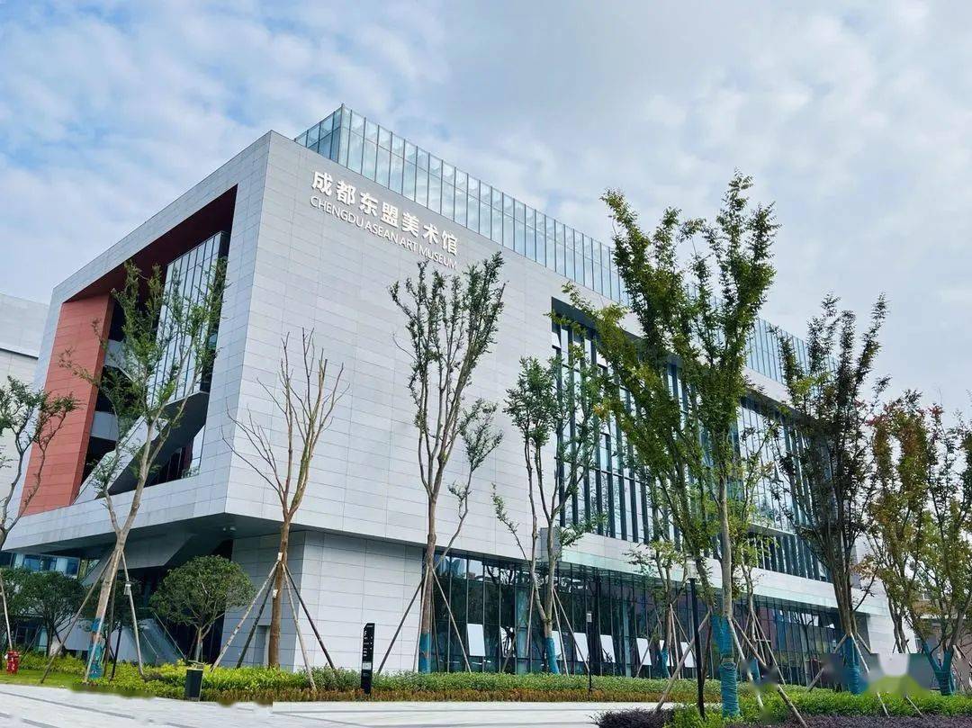 新之所向中国东盟艺术学院美术与设计学院欢迎你