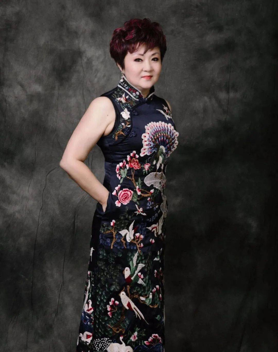 追逐梦想用爱歌唱军营百灵鸟悉尼知名唱作人董宁