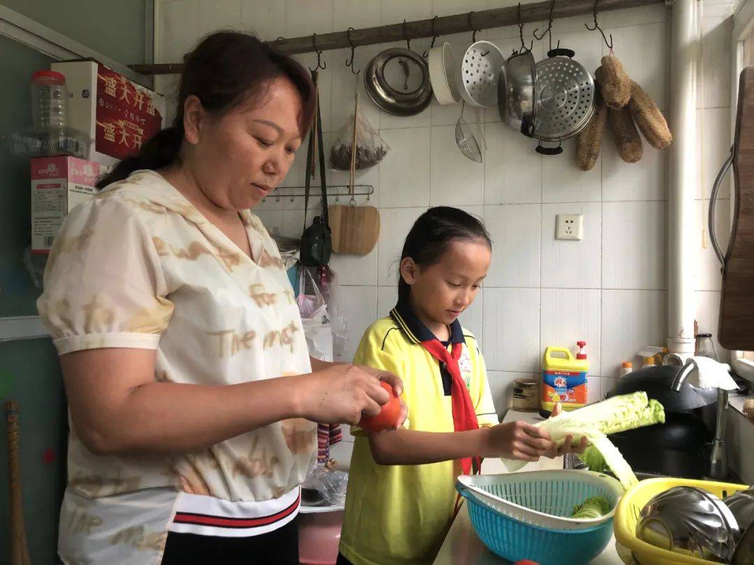 李懿涵雏鹰有梦初展翅争做新时代好少年