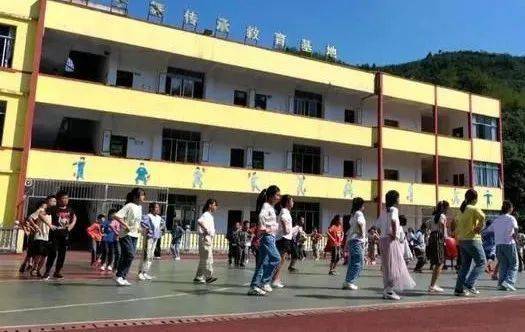 武陵文旅峰会丨先睹为快酉阳这些非遗项目和传承人获表彰了