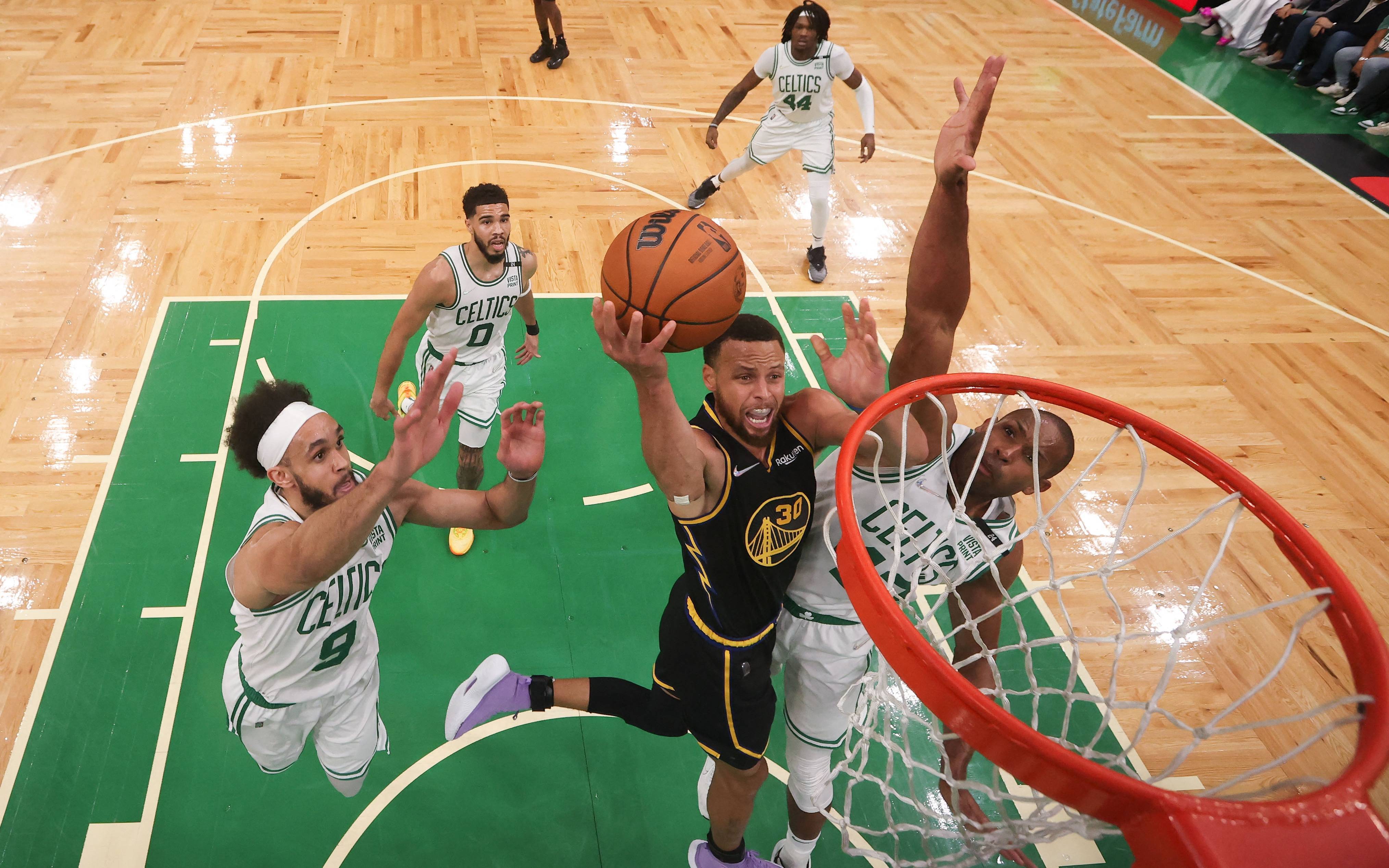 库里首获nba总决赛mvp达成生涯荣誉大满贯