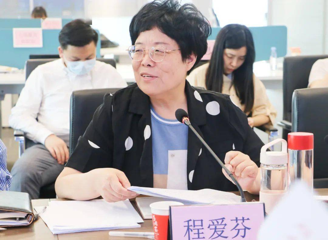 省楚商联合会执行秘书长程爱芬,常务副秘书长周海珍,副秘书长沈丹