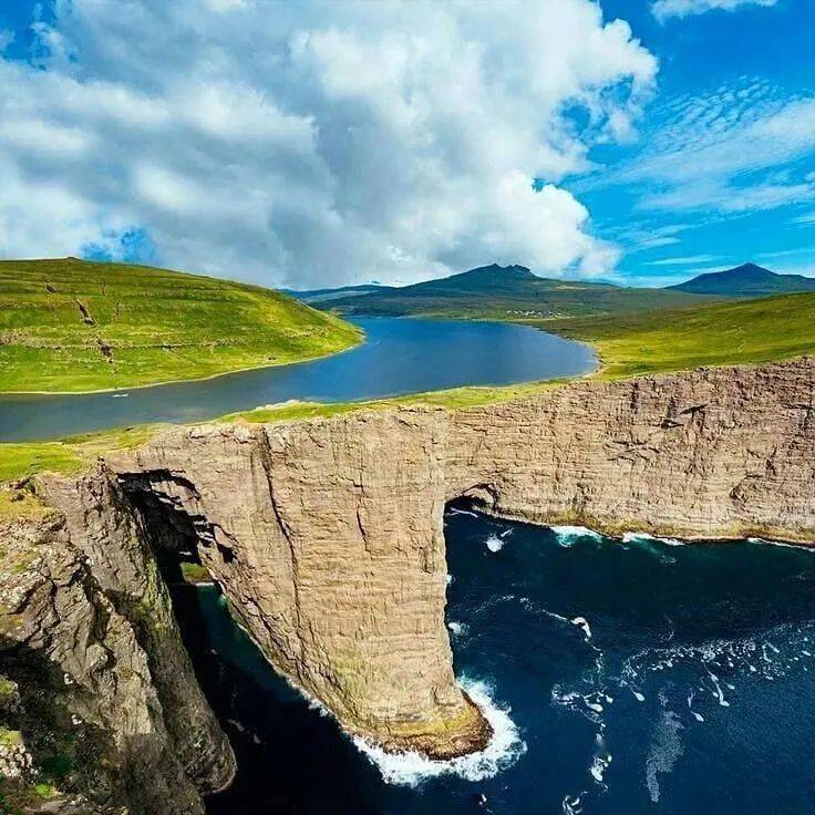 世界上最孤獨的島嶼只有10箇中國人居住景色吊打冰島僅1國人知道