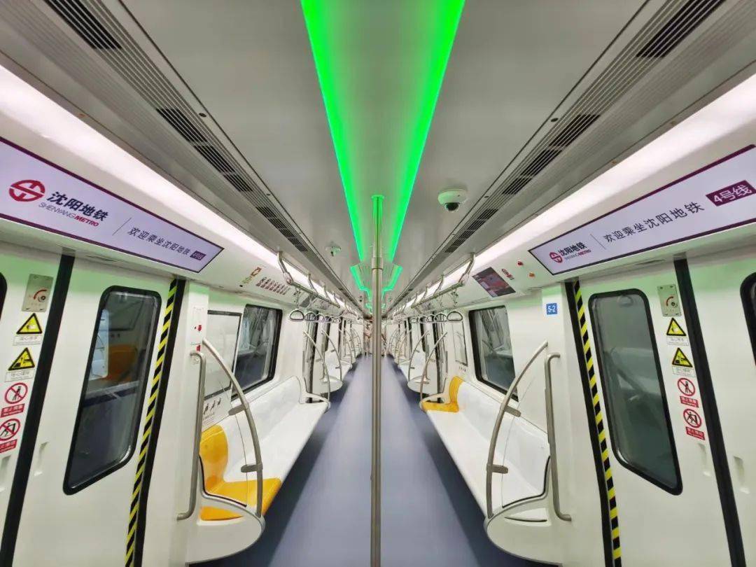 超酷炫!还能帮找人少车厢!沈阳地铁4号线列车来了!_车辆_乘客_设计