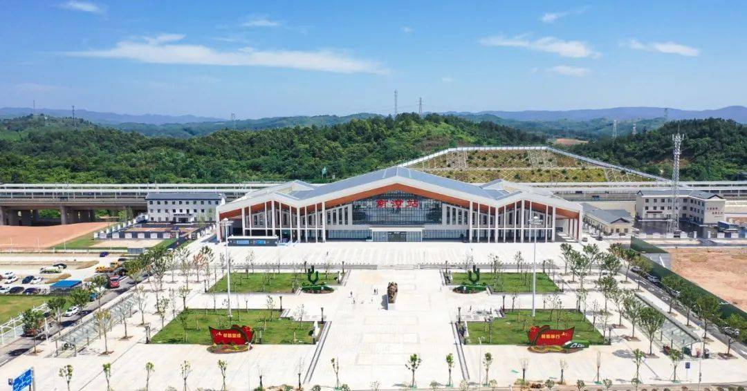 高铁开通南漳县发展和改革局相关负责人表示南漳将迎来重大历史发展