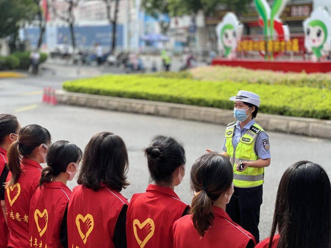 "交通文明劝导"有我——漳州青年志愿者一直在路上!