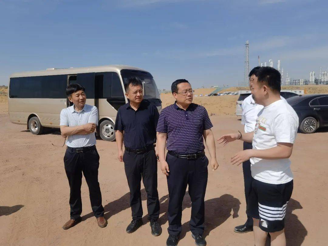 副市长杨扬深入榆阳区李宁体育小镇,袁大滩煤矿,大海则煤矿,神木市