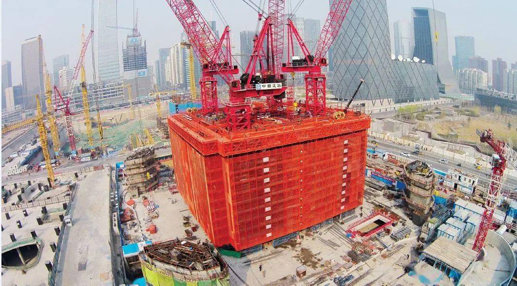 最快三天一层空中造楼机再建第一高楼