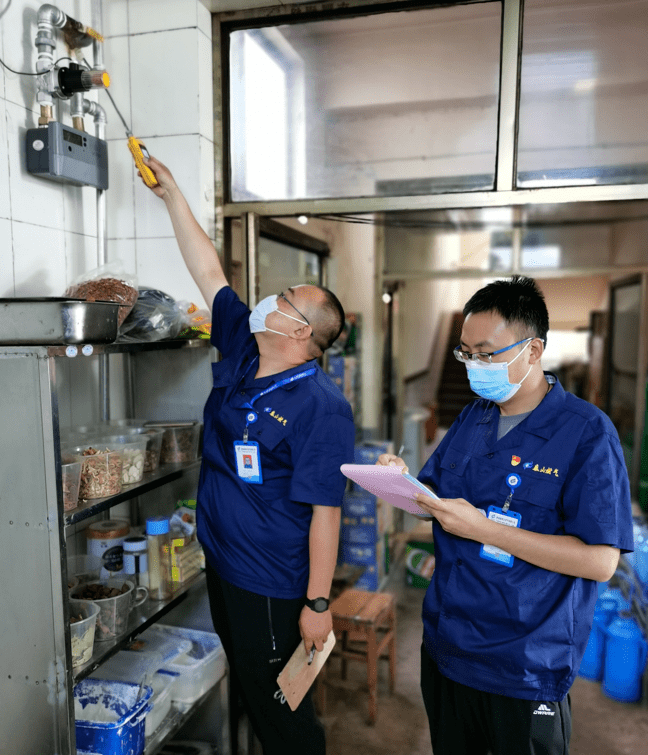 泰山燃气集团所属肥城泰燃志愿服务队开展燃气安全宣传服务五进活动