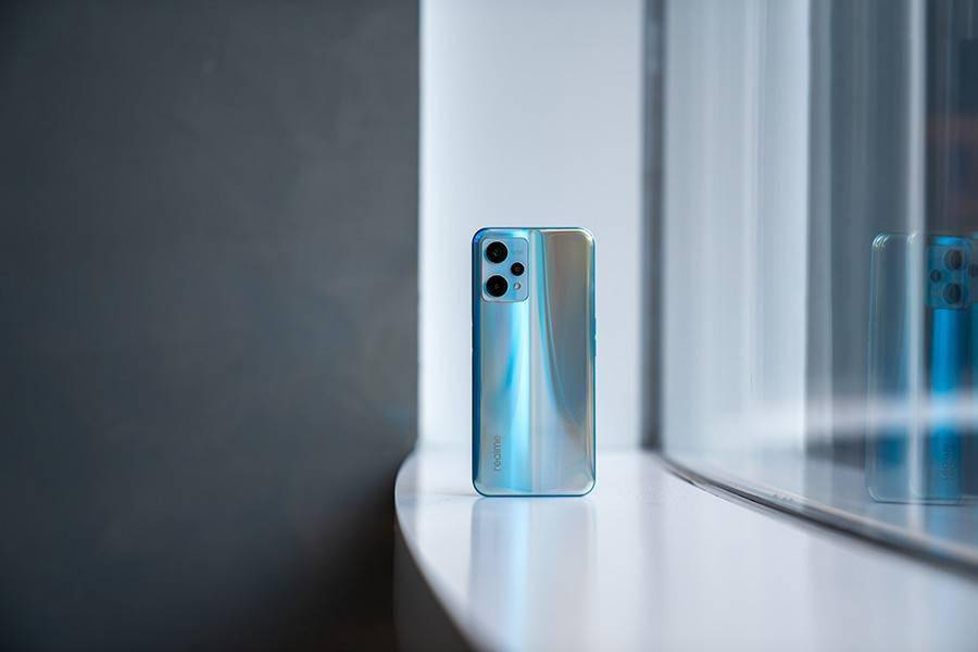 realme真我v3512g512g6000mah电池高配置齐发了