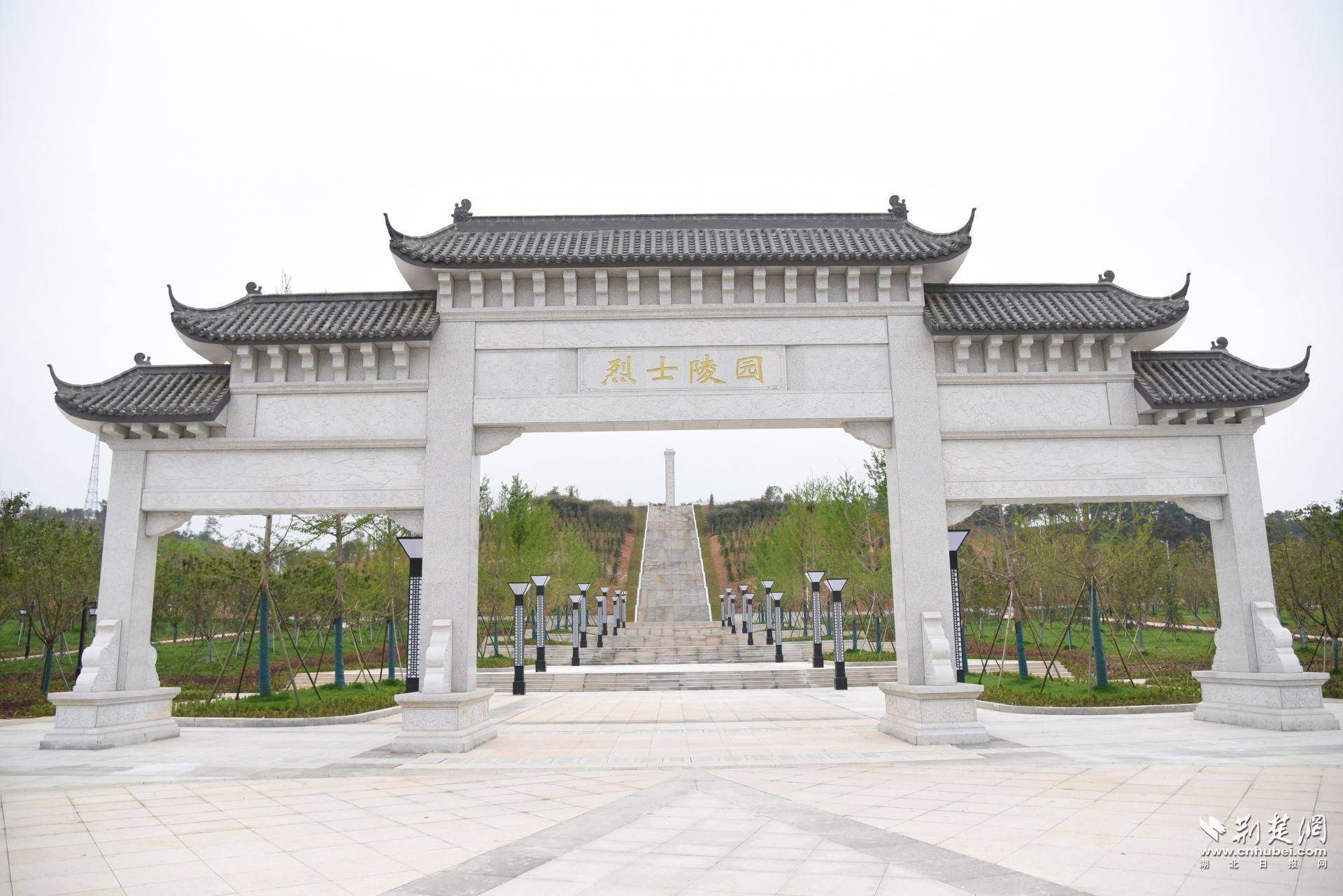 以烈士陵园为龙头,乡镇鄂西北手纺所,贺龙司令部旧址,黄山垭革命烈士