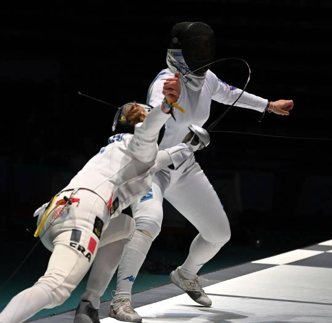 赛第五天】法国女重团体摘金 意大利男花团体夺魁_决赛_乌克兰队_击剑