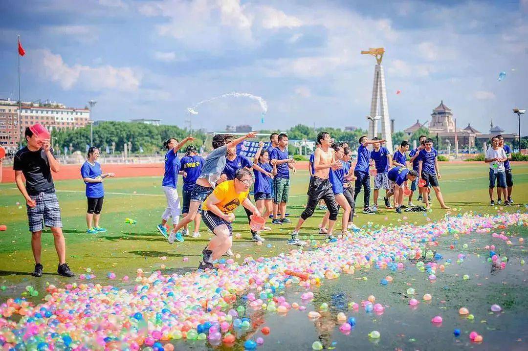 625宇宙中心水星泼水节城市露营烧烤趴水球大战玩水一夏
