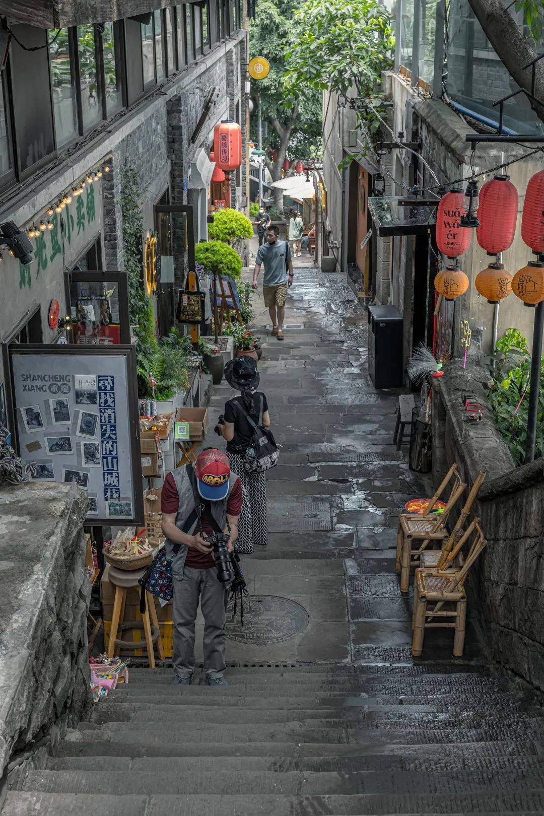 那些说不完的重庆记忆,停留在老巷子里,等待着下一次的倾听.
