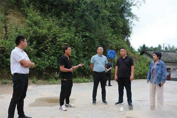 践行一线工作法梁河县委副书记赵明快到芒东镇实地调研指导工作