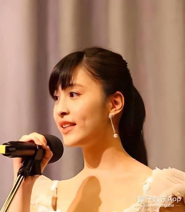 那些掩埋在文字"矫饰"背后与作者勾连的血泪,而作者林奕含却在成书