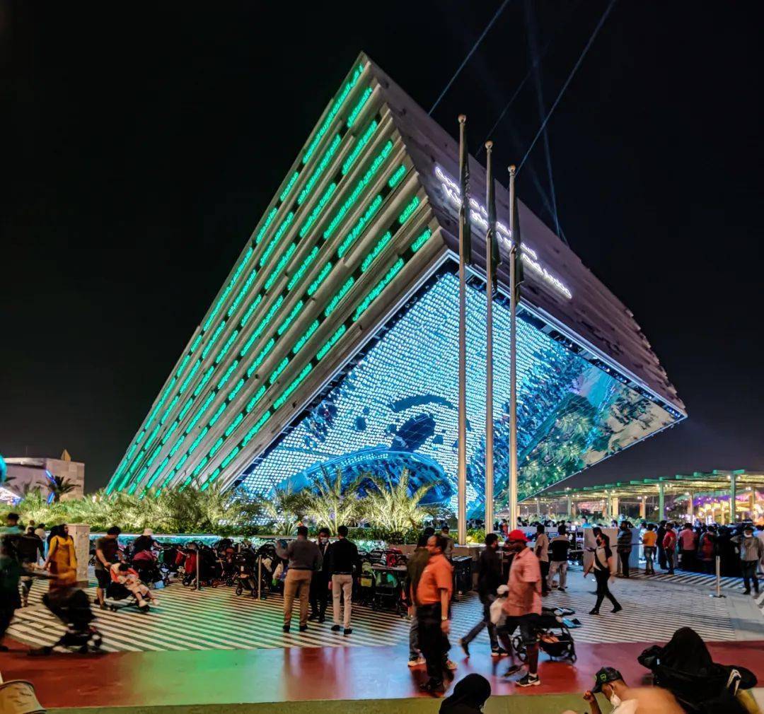 "开启八音盒":迪拜世博建筑