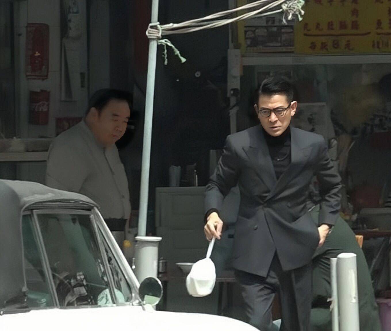 刘德华拍新片00潜行03,顶烈日穿西装,林家栋郑则仕任达华四大影帝