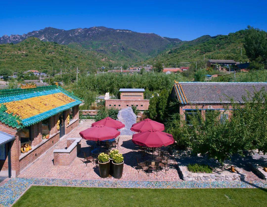 美术馆,老年人活动驿站;本月初,村里成立了北京郊区首家宿集民宿中心