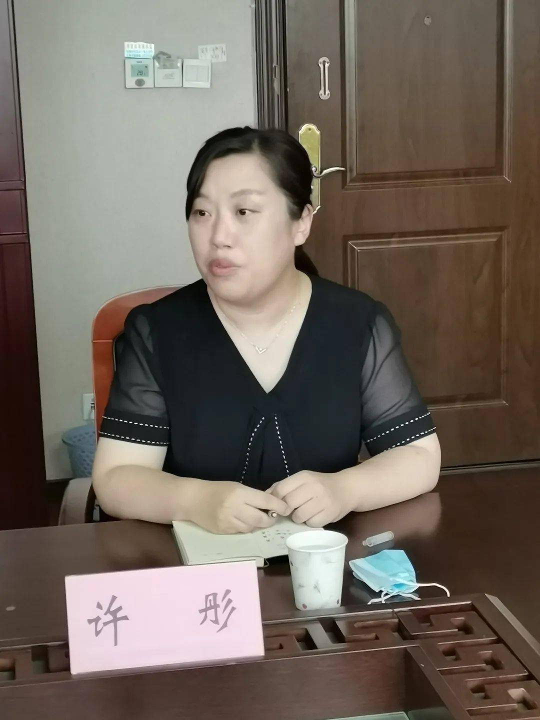 她资讯市妇联开门办座谈做好招才引智工作