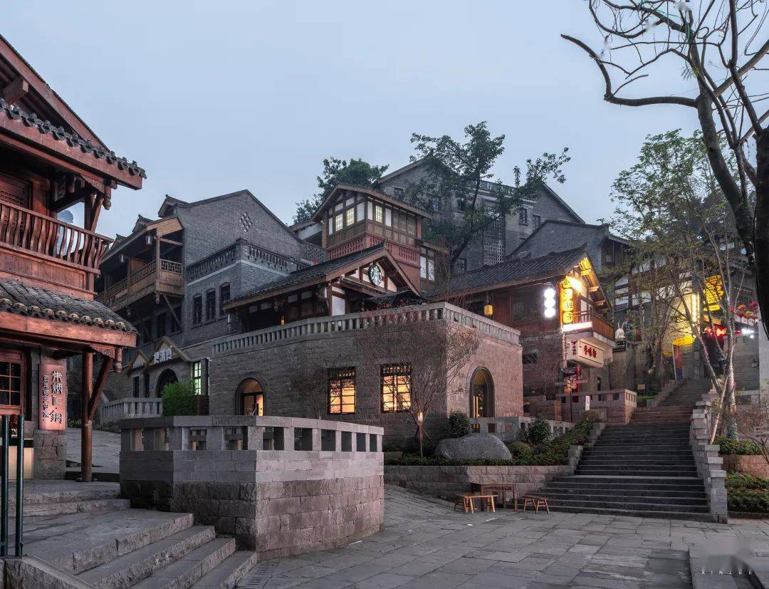 "山城之梯"的重生—重庆十八梯_建筑群_空间_民居