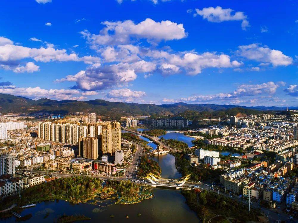 玉溪创建文明城市做足绣花功夫