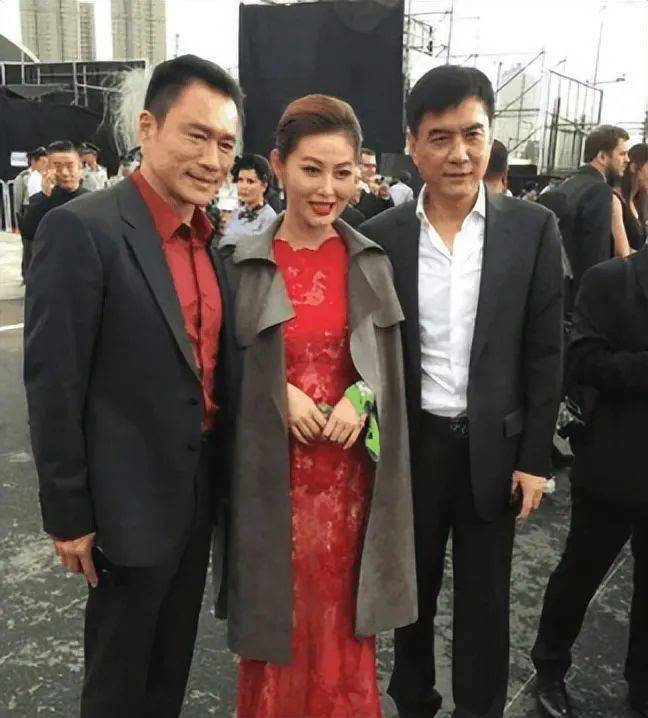 26岁意外走红,37岁为爱闪婚闪离,50岁孤身无子女_潘金莲_舞蹈_王文升