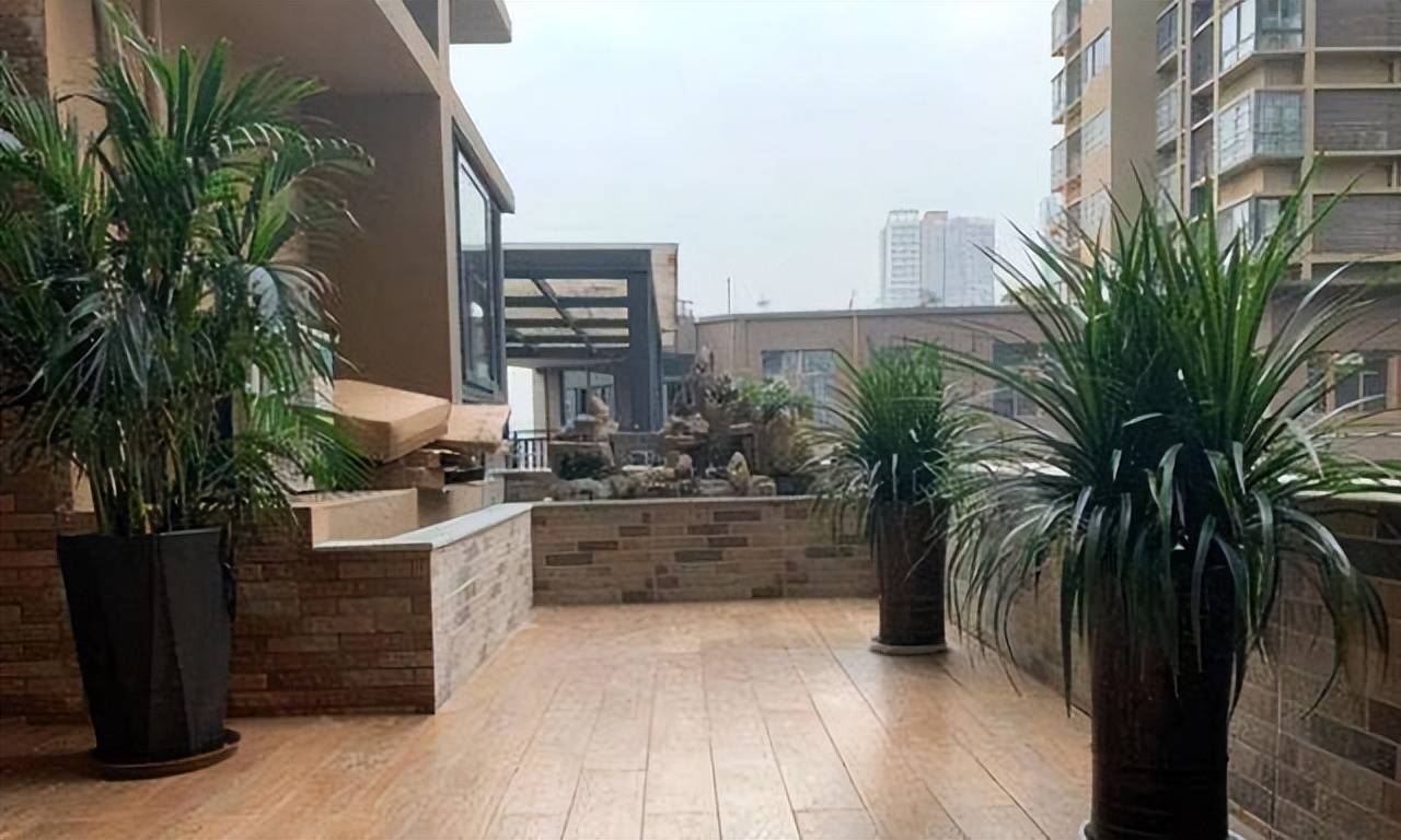 只因少做一件事,楼下却说露台是他的,糟心_叔叔_房子_商铺