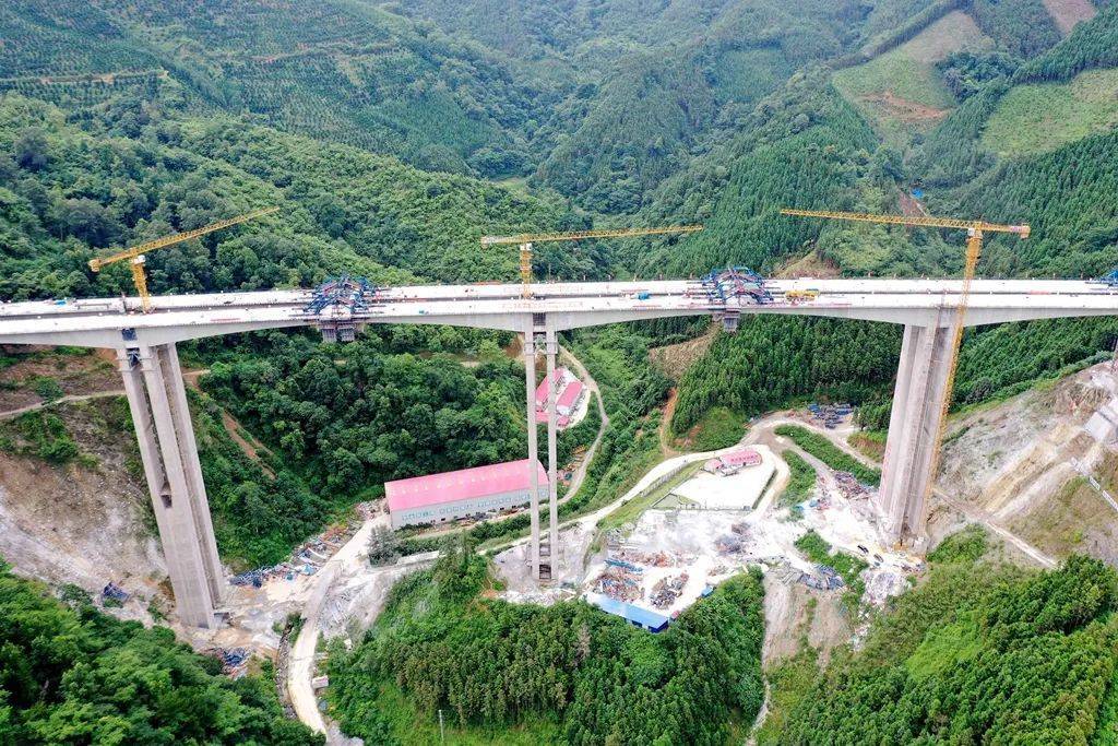 广西这条高速刷新进度条_南天_天峨_高速公路