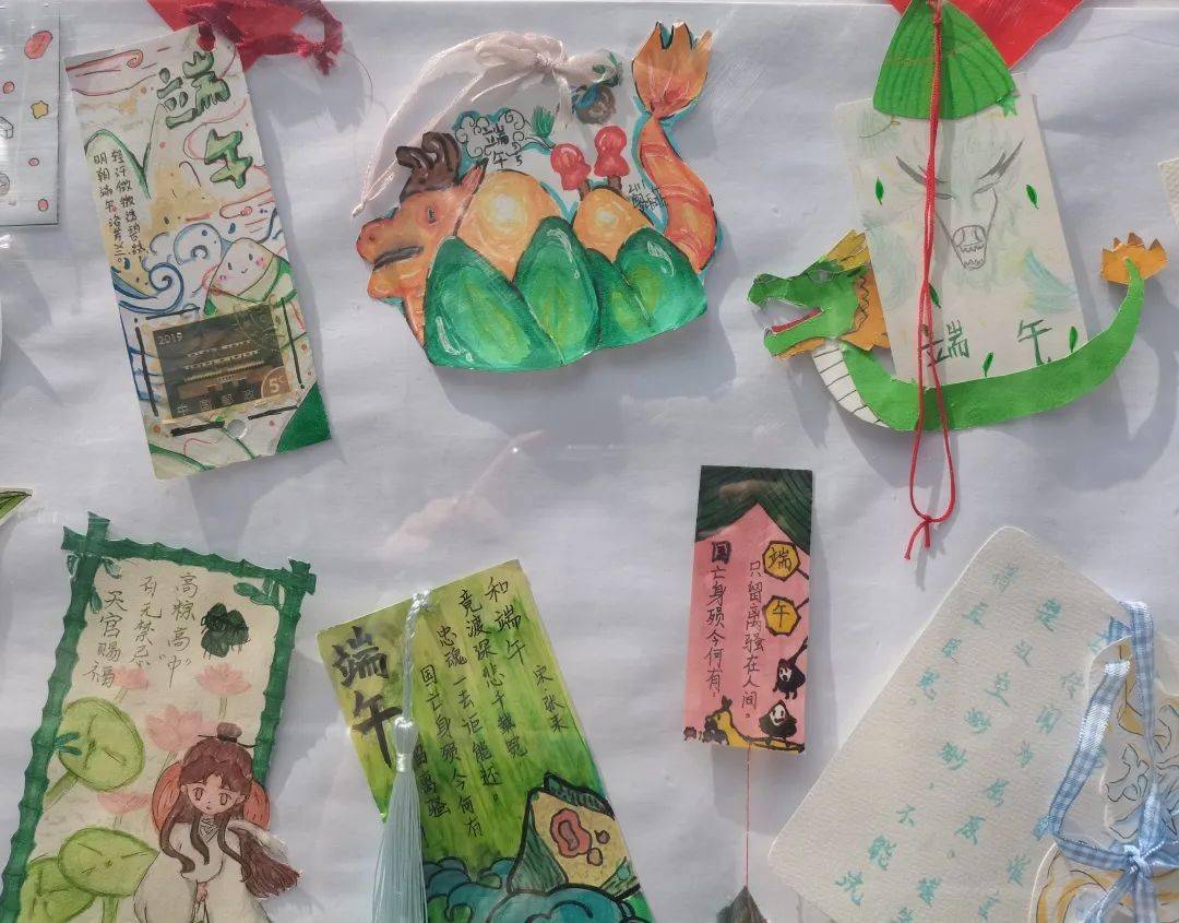 书签通过此次寓教于乐的特色作业,引导同学们了解,认识,喜爱端午节这