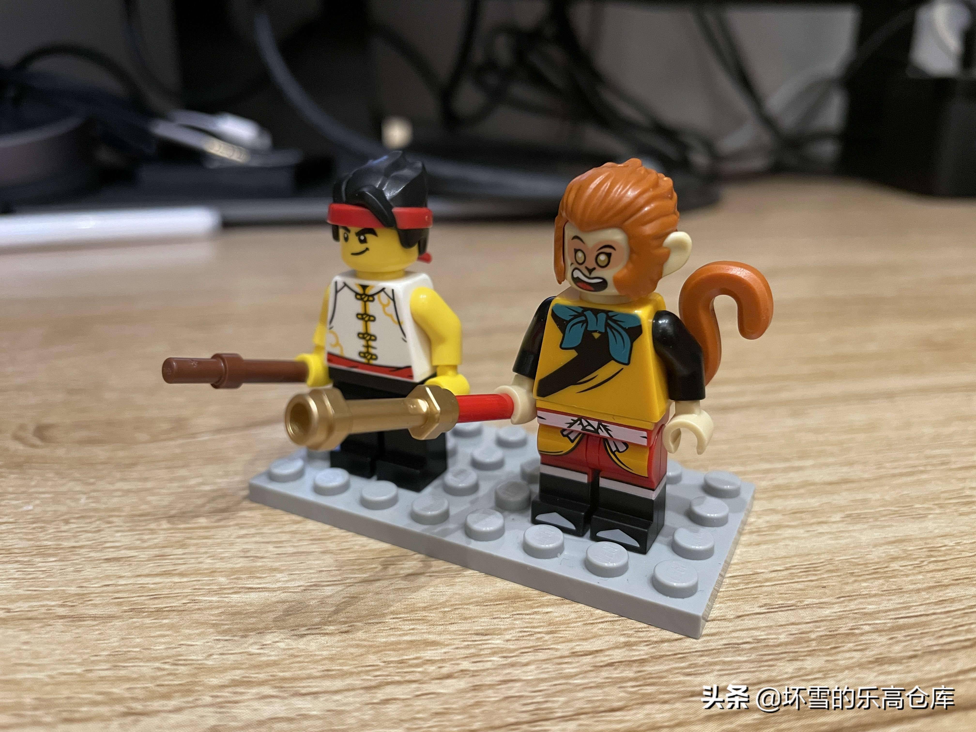 装备功能随心换 能自由组合出战装备的乐高悟空小侠套装_造型_金箍棒