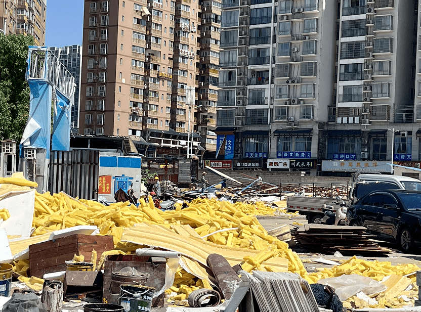 永定区子午路沿线:合力拆违 只为城市更靓丽