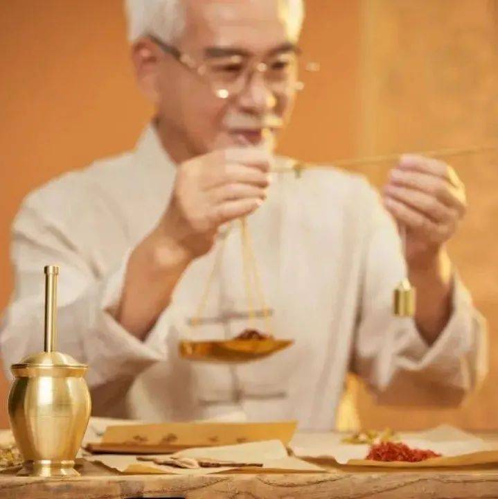 夏季祛湿的最佳时机,每天吃点它,半个月湿毒全无,一身轻松!_湿气_感觉_身体
