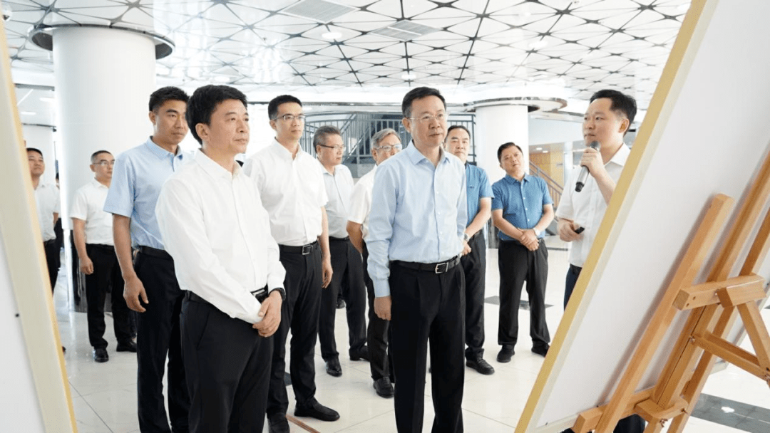 丰都县融媒体中心供图7月6日,巴南区委书记何友生率党政代表团来丰都