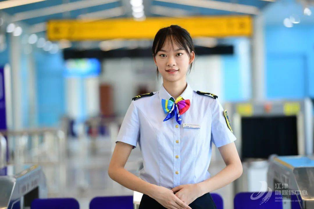 江跳线客运服务人员惊艳亮相