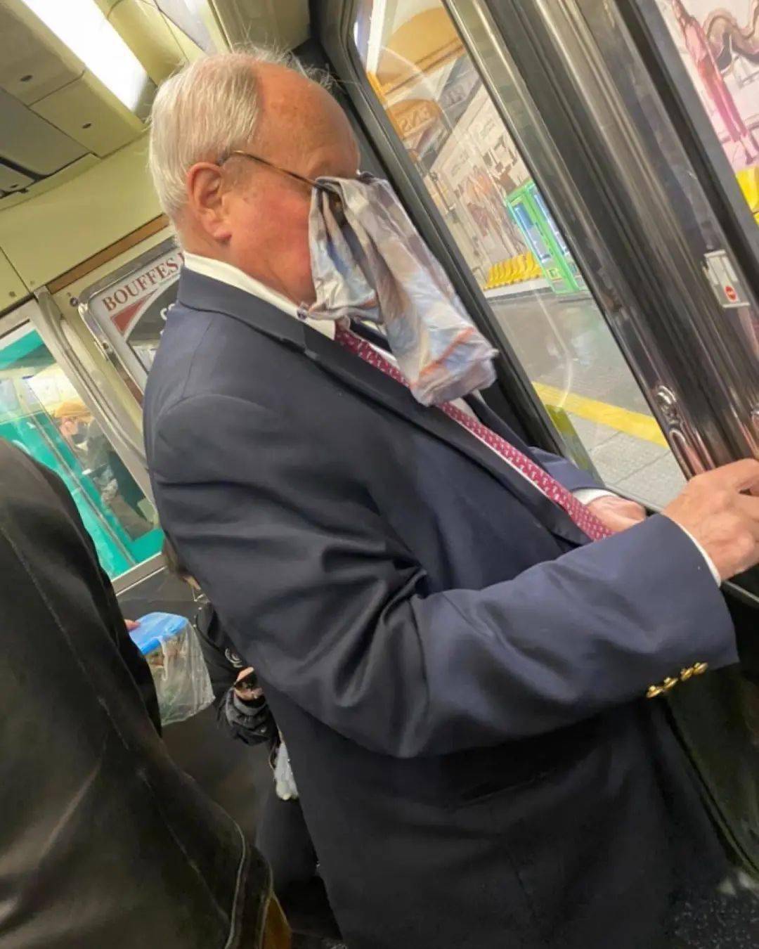 图集巴黎地铁人类迷惑行为大赏我真的会笑死