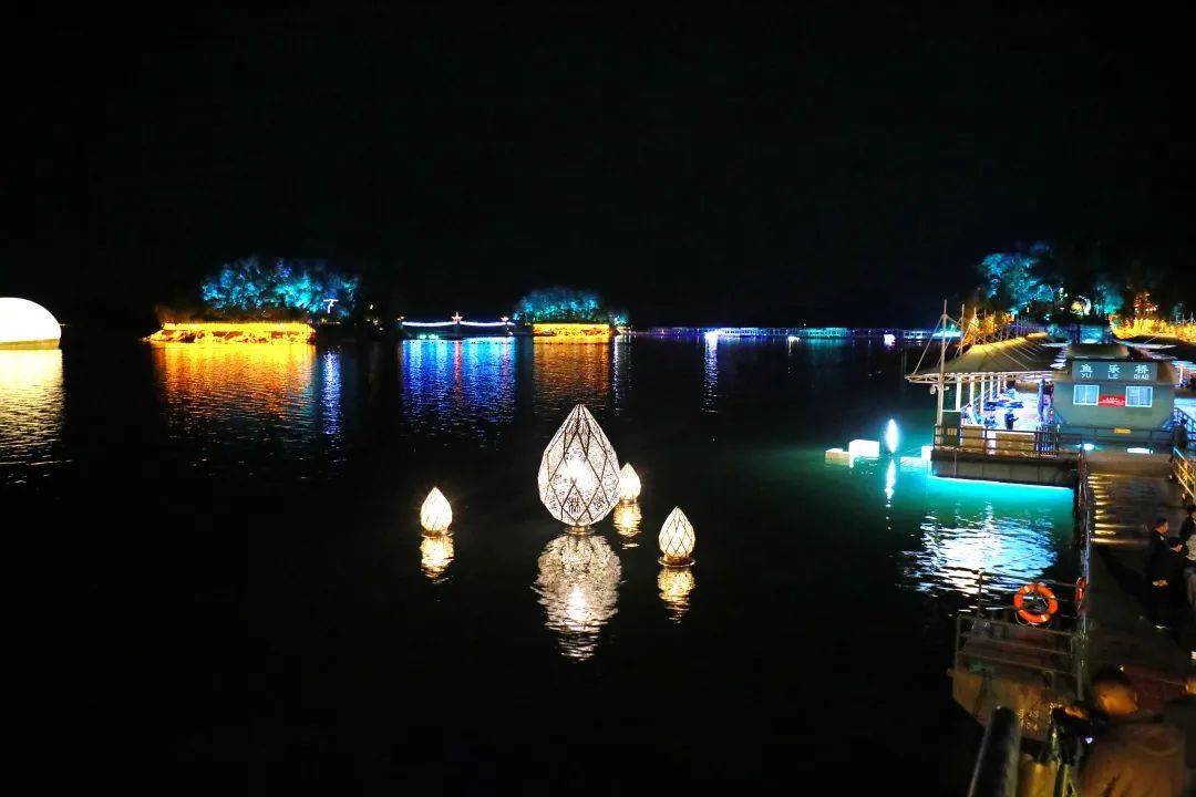 千岛湖月光之恋光影艺术夜游优惠持续进行中月圆之夜快来月光岛一探