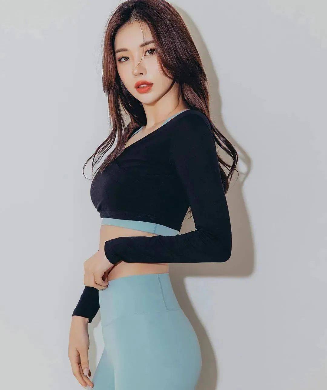 高颜小姐姐小蛮腰大长腿绝美身材你有这样的女友几点回家