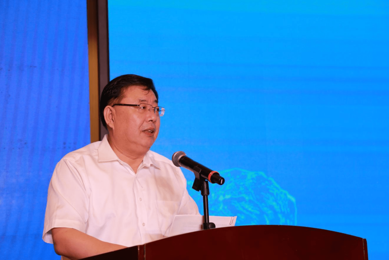 泰安市委书记,市人大常委会主任杨洪涛,中泰证券党委书记,董事长李峰