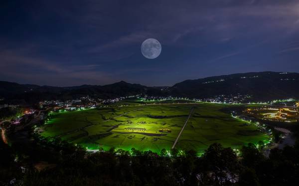 开阳县禾丰乡:稻田夜景邂逅"超级月亮"_月光_河畔_邓立常